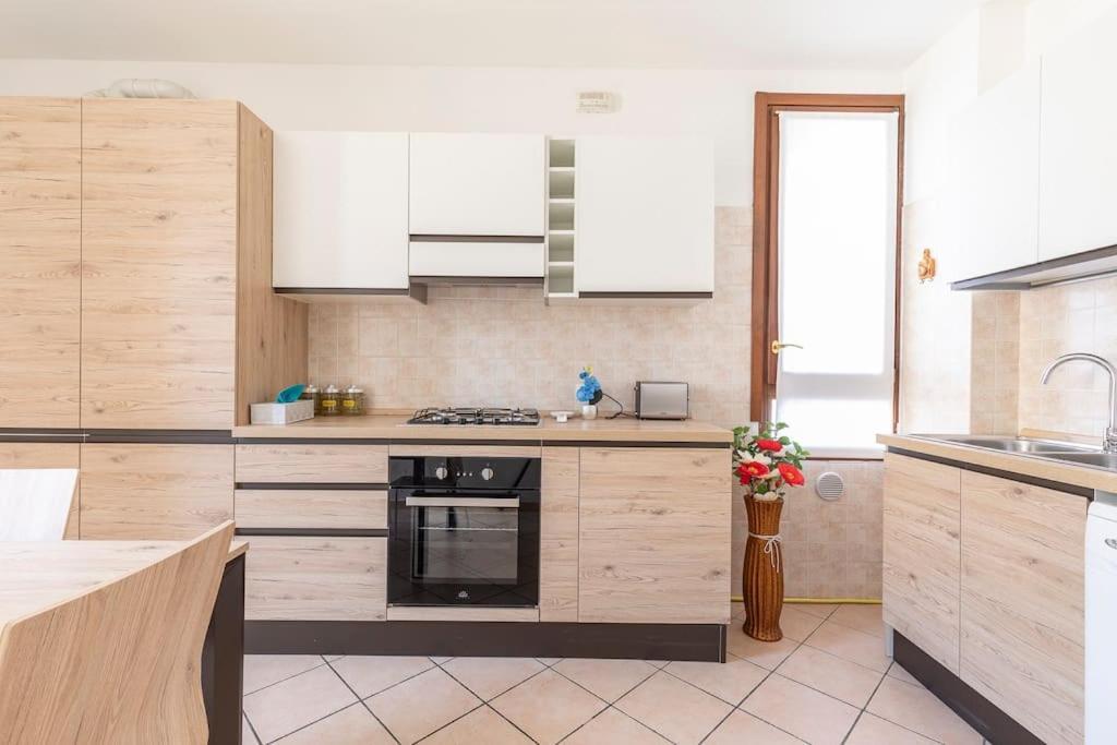 Residenza Sirtori Free Parking Lägenhet Verona Exteriör bild