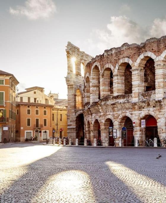 Residenza Sirtori Free Parking Lägenhet Verona Exteriör bild