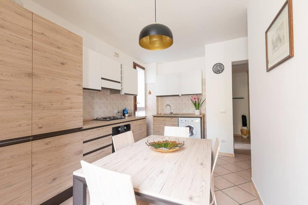 Residenza Sirtori Free Parking Lägenhet Verona Exteriör bild