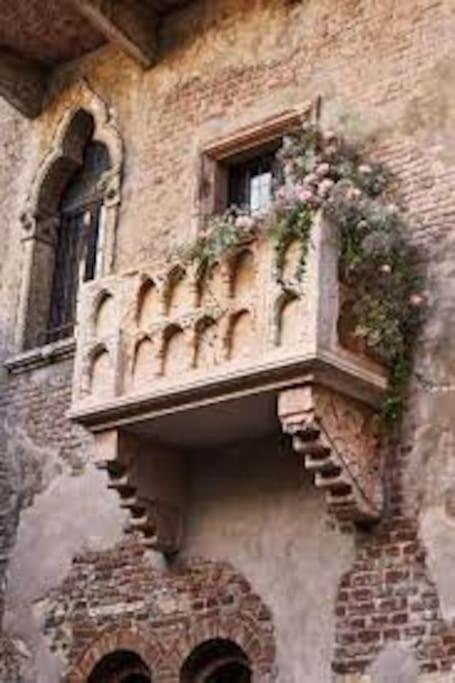 Residenza Sirtori Free Parking Lägenhet Verona Exteriör bild